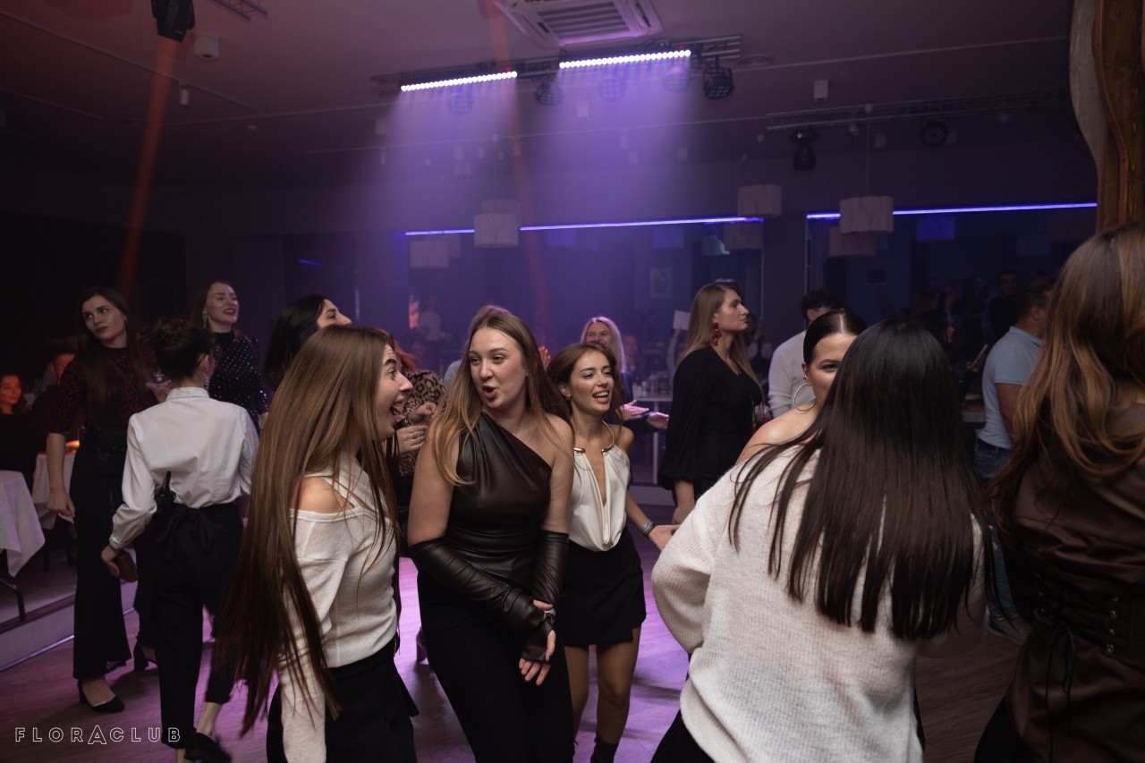 Анна Трінчер (16.11.2025)