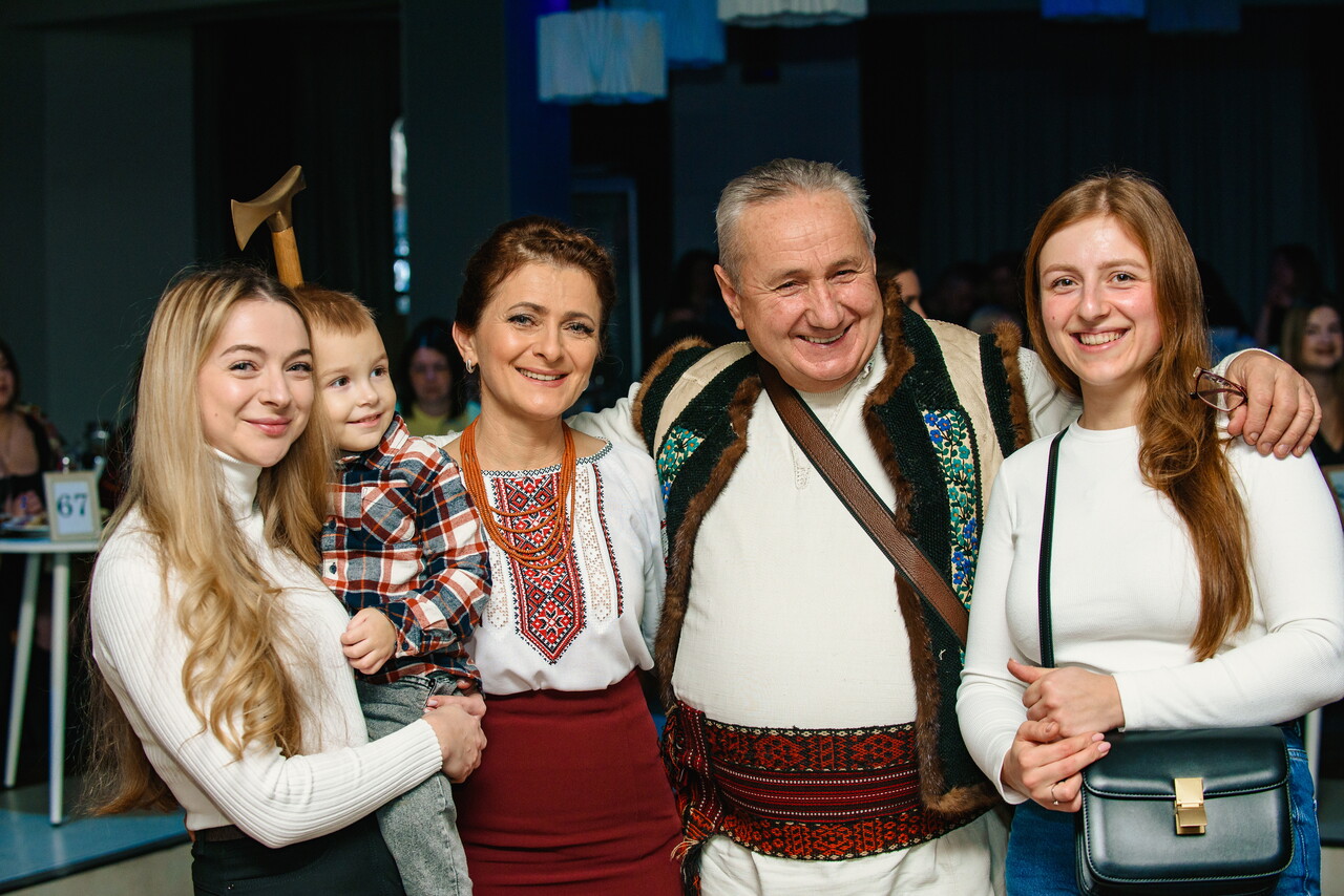 FIЇNKA (07.12.2023)